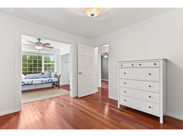 780 Se BROOKWOOD Ave, Hillsboro, OR 97123