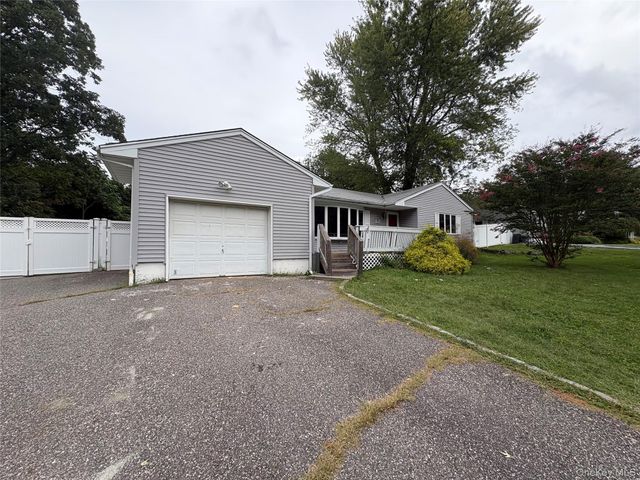 9 Harrison Avenue, East Setauket, NY 11733