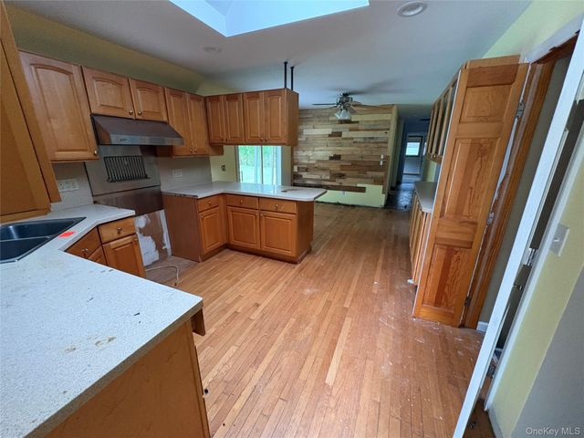 9 Harrison Avenue, East Setauket, NY 11733
