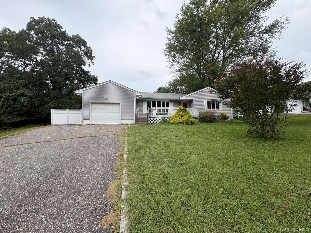 9 Harrison Avenue, East Setauket, NY 11733