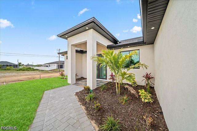 1400 NE 18th AVE, Cape Coral, FL 33909