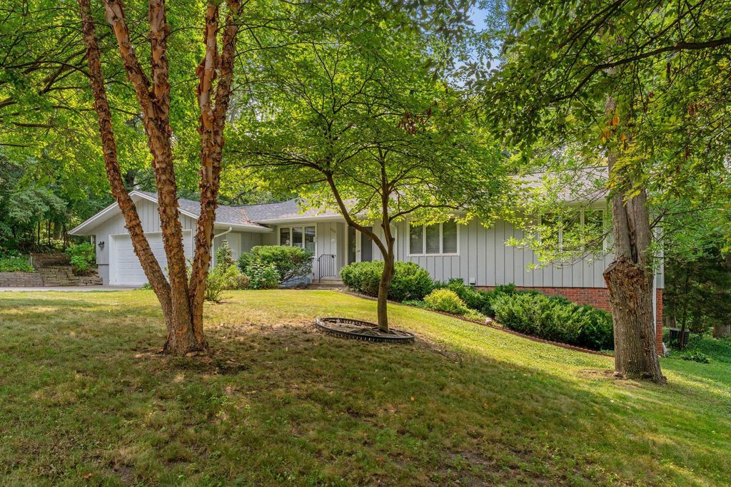 4723 Forest Circle, Minnetonka, MN 55345 — photo 2