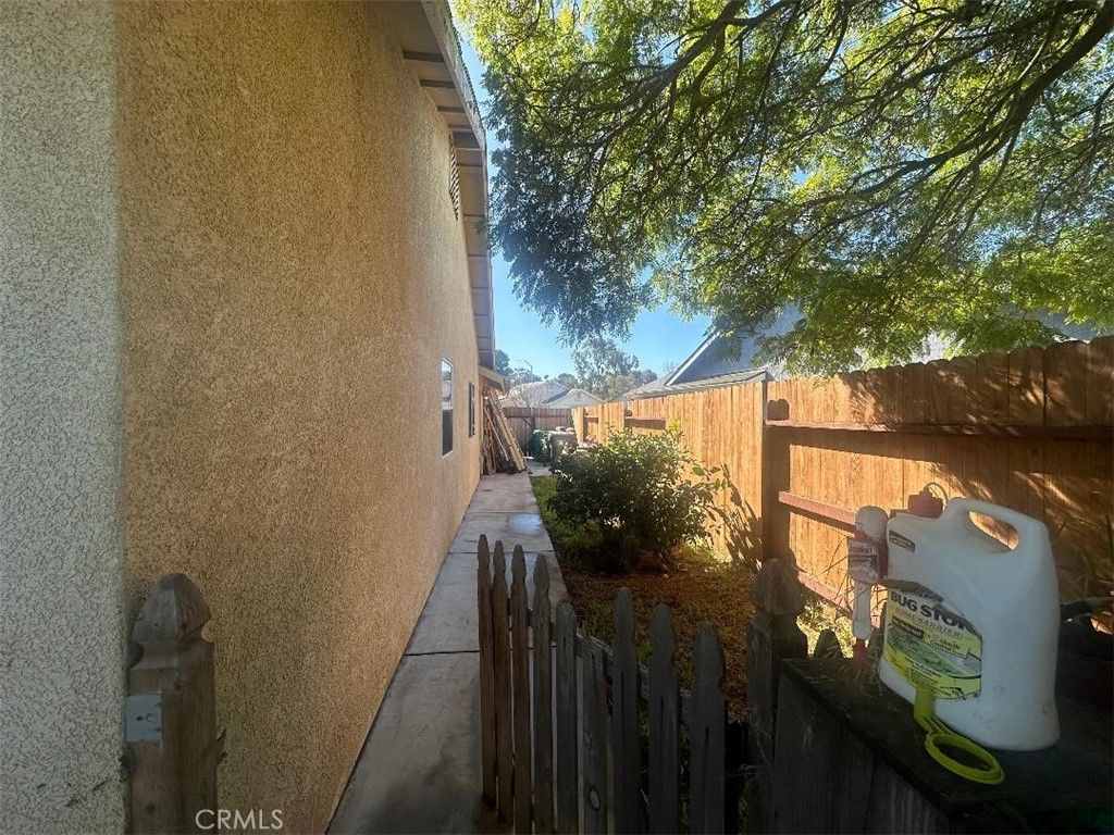 Image 8 of property listing at 1659 Floyd Court, Santa Maria, CA 93454