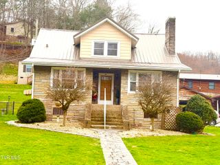 130 Chatham Drive, Clintwood, VA 24228
