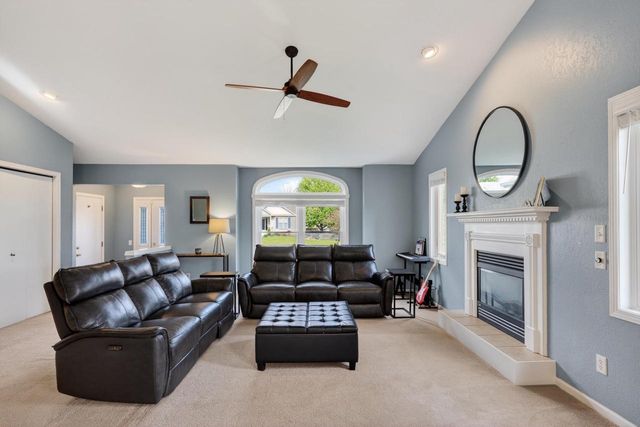 1106 Turnberry Court, Waunakee, WI 53597