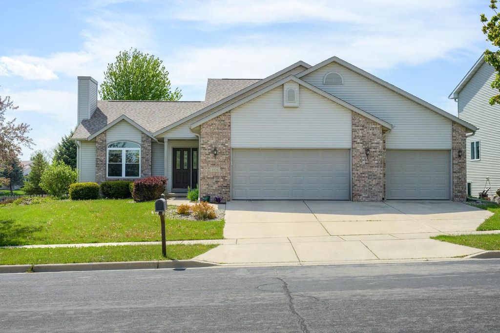 1106 Turnberry Court, Waunakee, WI 53597