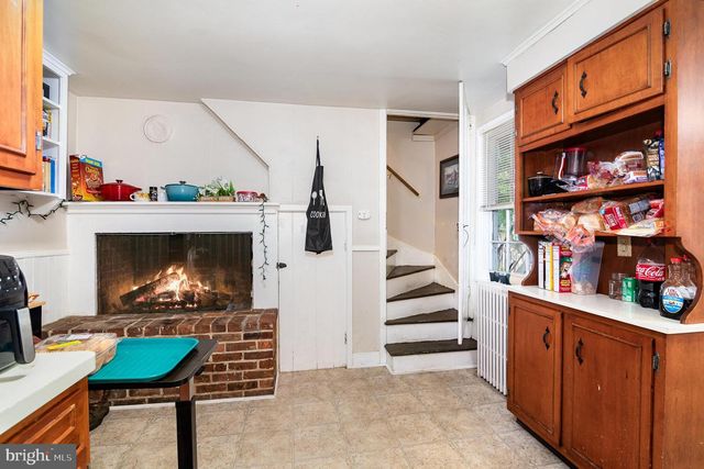 313 E MAIN ST, Mechanicsburg, PA 17055