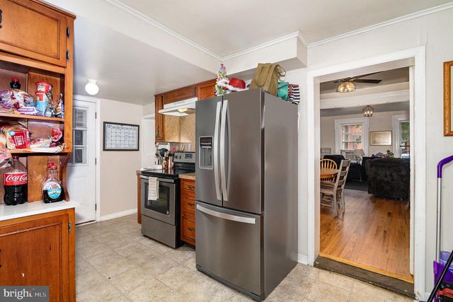 313 E MAIN ST, Mechanicsburg, PA 17055