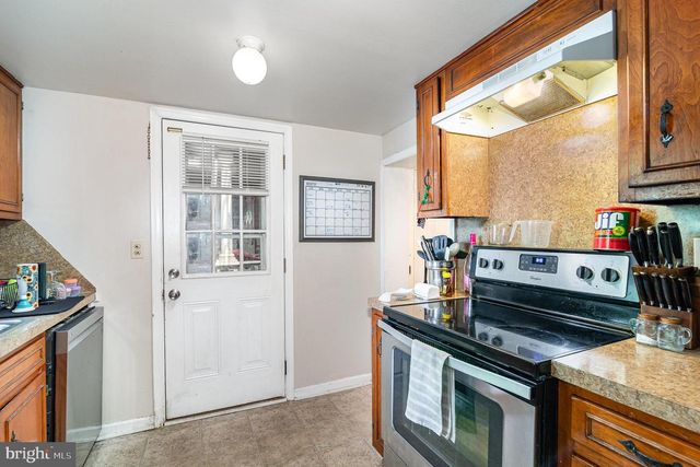 313 E MAIN ST, Mechanicsburg, PA 17055