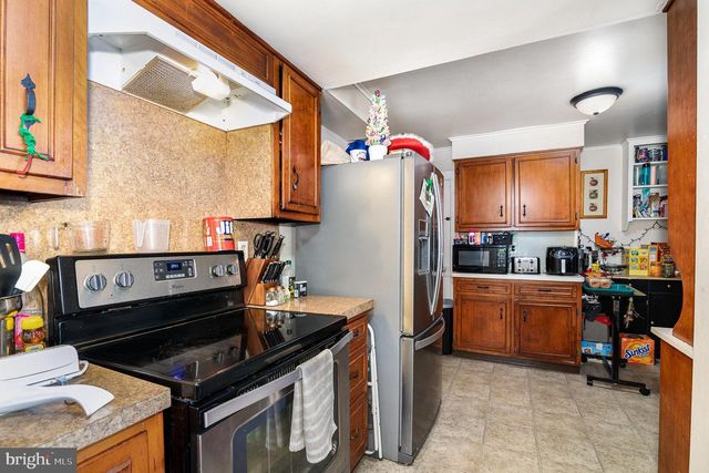 313 E MAIN ST, Mechanicsburg, PA 17055