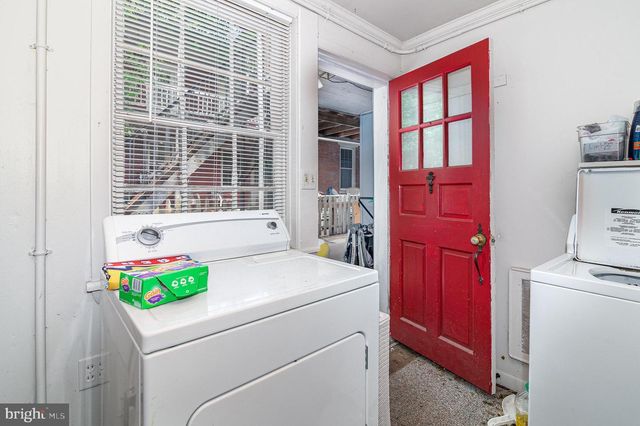 313 E MAIN ST, Mechanicsburg, PA 17055