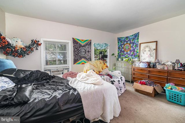 313 E MAIN ST, Mechanicsburg, PA 17055
