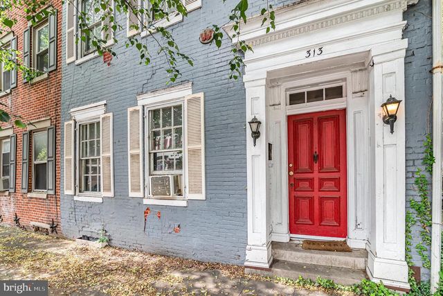 313 E MAIN ST, Mechanicsburg, PA 17055