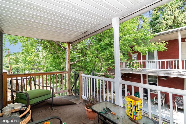 313 E MAIN ST, Mechanicsburg, PA 17055
