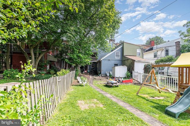 313 E MAIN ST, Mechanicsburg, PA 17055