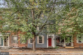 313 E MAIN ST, Mechanicsburg, PA 17055