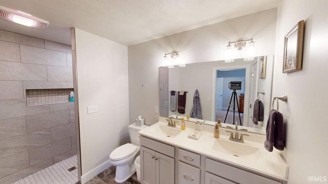 4543 W Cypress Drive, Jasper, IN 47546