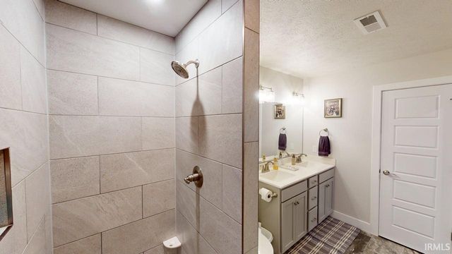 4543 W Cypress Drive, Jasper, IN 47546