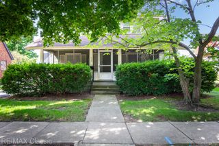 323 East Street, Milford Village, MI 48381