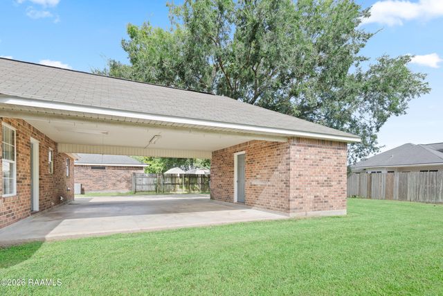 213 Sundown Drive, Broussard, LA 70518
