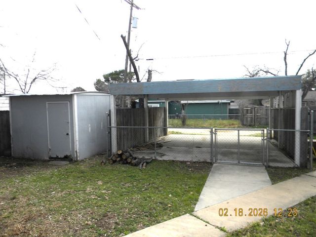 2311 W Harris Avenue, San Angelo, TX 76901