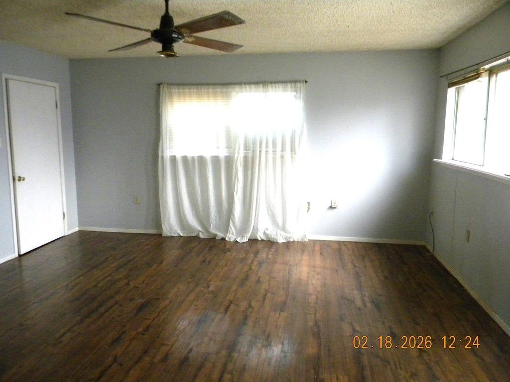 Image 3 of property listing at 2311 W Harris Avenue, San Angelo, TX 76901
