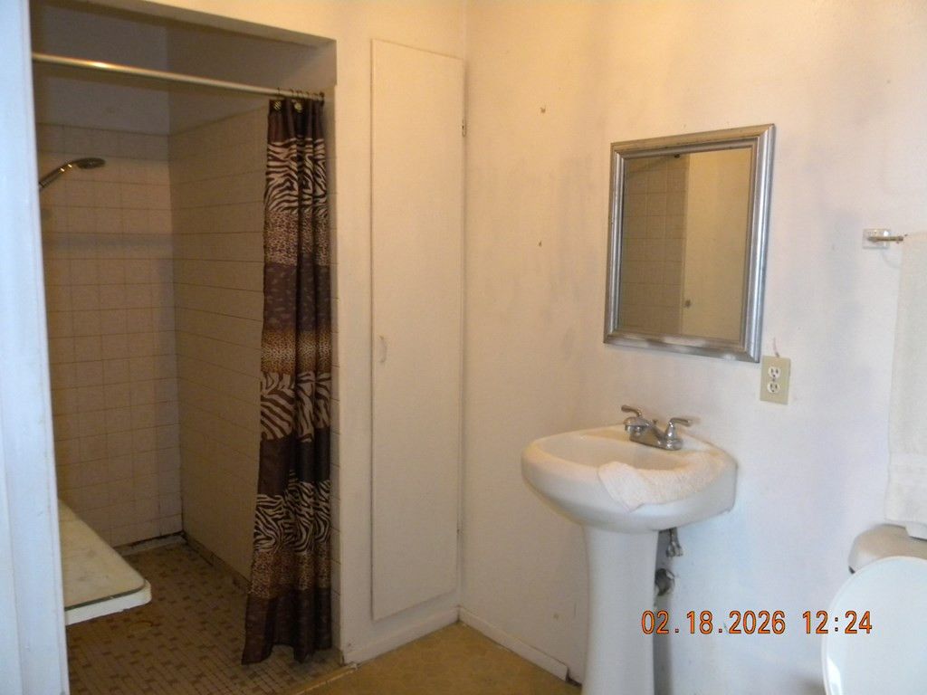 Image 5 of property listing at 2311 W Harris Avenue, San Angelo, TX 76901