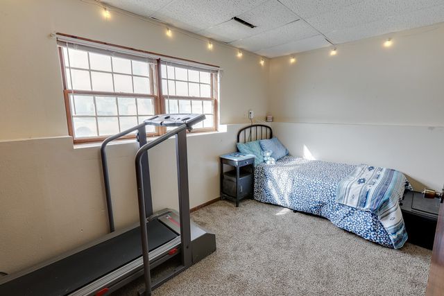 52 Brook Circle, Pella, IA 50219