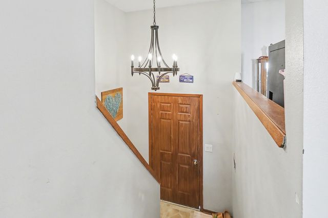 52 Brook Circle, Pella, IA 50219