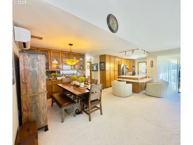 1470 GLENWOOD Dr, Brookings, OR 97415