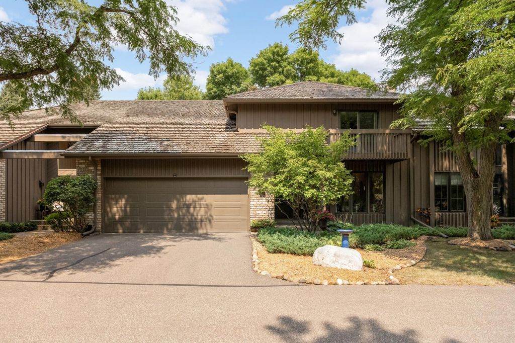 1775 Lexington Avenue S 23, Mendota Heights, MN 55118 — exterior