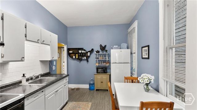 534 E Waldburg Street, Savannah, GA 31401