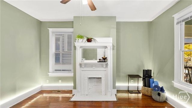 534 E Waldburg Street, Savannah, GA 31401