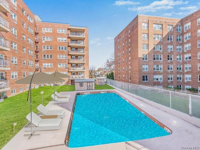 370 Westchester Avenue 6M, Port Chester, NY 10573