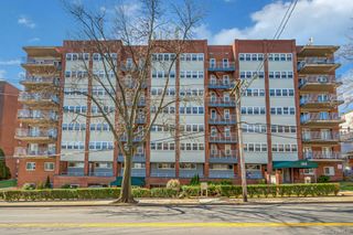 370 Westchester Avenue 6M, Port Chester, NY 10573