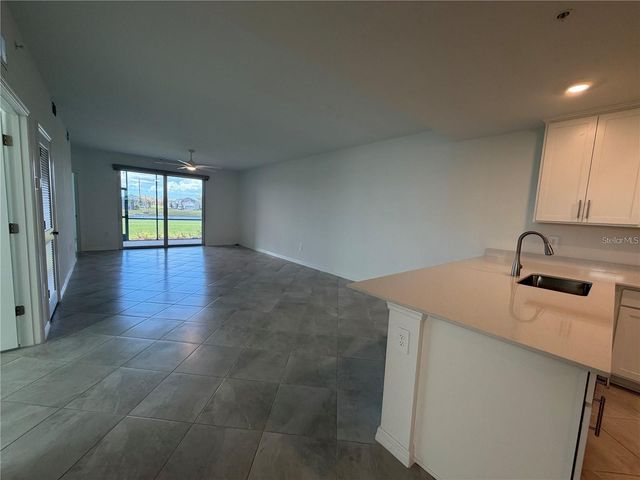 19015 SCALLOP LOOP 101, Lakewood Ranch, FL 34211
