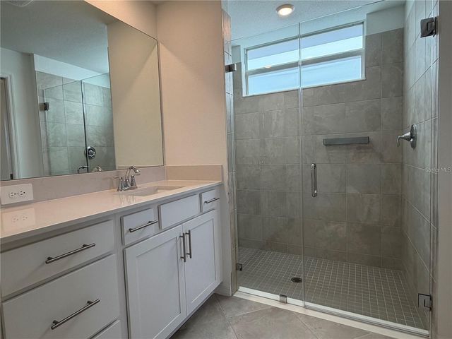 19015 SCALLOP LOOP 101, Lakewood Ranch, FL 34211