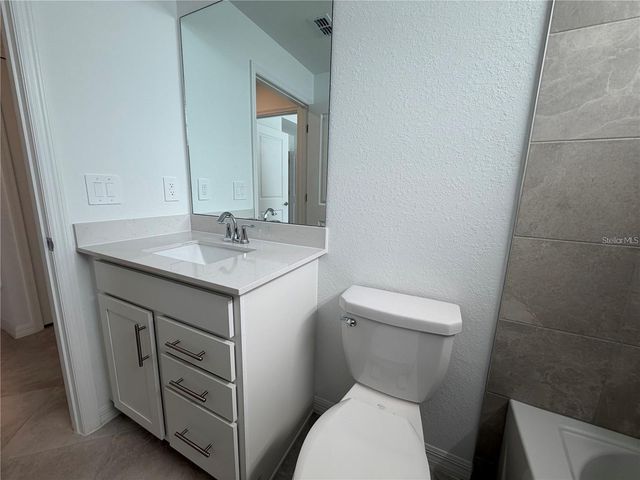 19015 SCALLOP LOOP 101, Lakewood Ranch, FL 34211