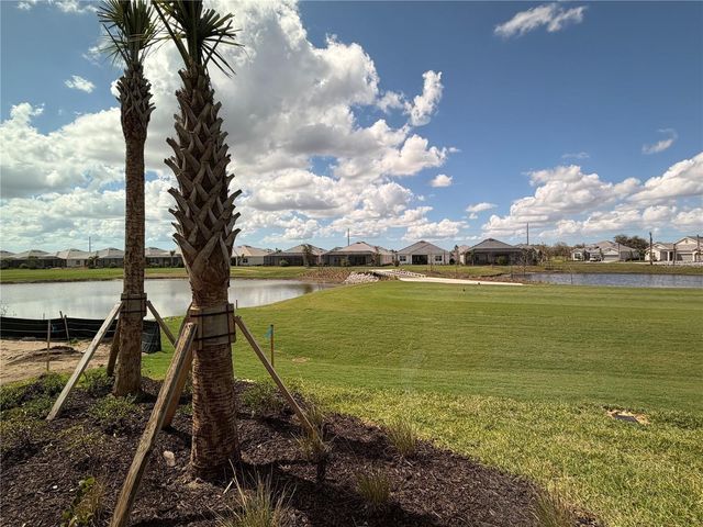 19015 SCALLOP LOOP 101, Lakewood Ranch, FL 34211