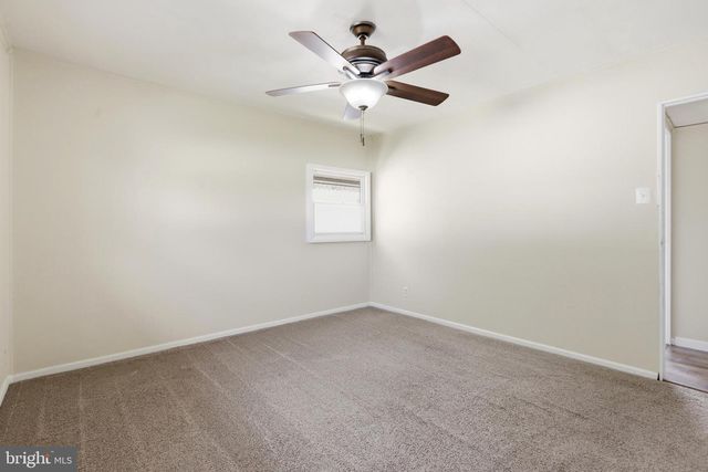 284 N OLDS BLVD, Fairless Hills, PA 19030