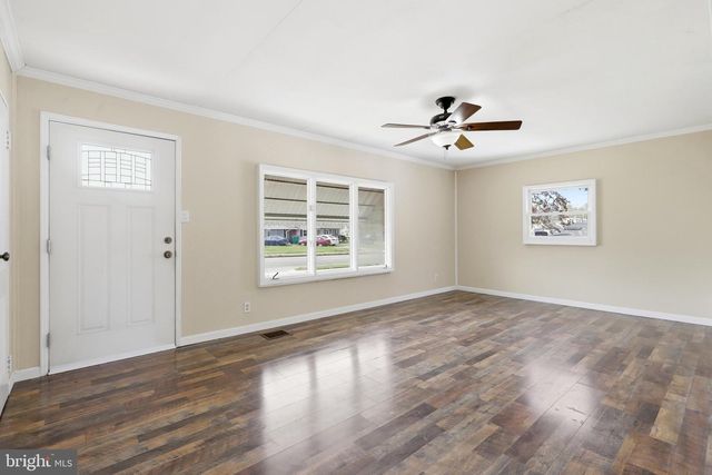 284 N OLDS BLVD, Fairless Hills, PA 19030