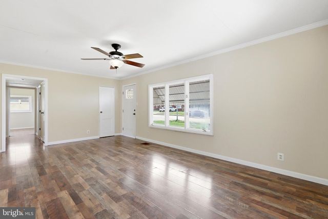 284 N OLDS BLVD, Fairless Hills, PA 19030