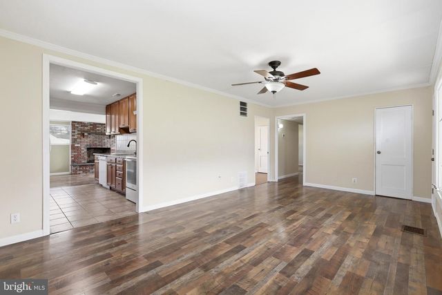 284 N OLDS BLVD, Fairless Hills, PA 19030