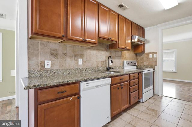 284 N OLDS BLVD, Fairless Hills, PA 19030