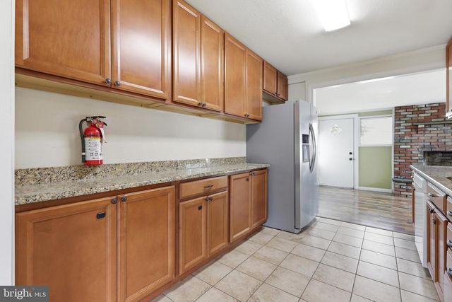 284 N OLDS BLVD, Fairless Hills, PA 19030