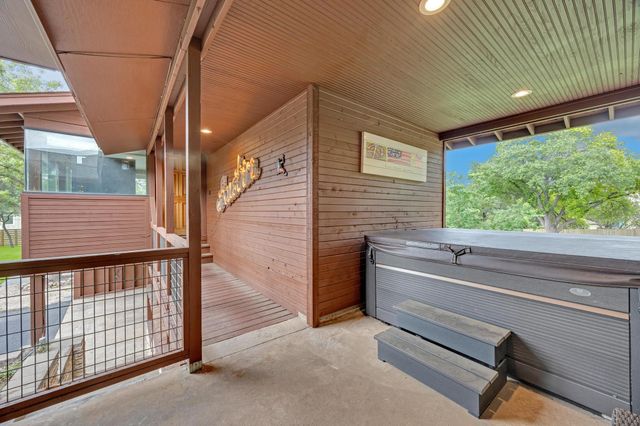 22223 Oban DR, Briarcliff, TX 78669