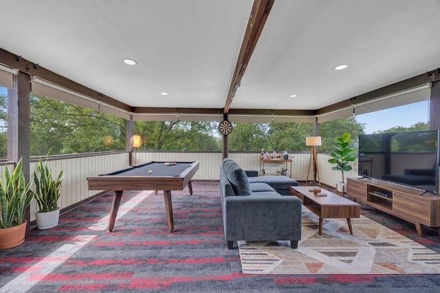 22223 Oban DR, Briarcliff, TX 78669