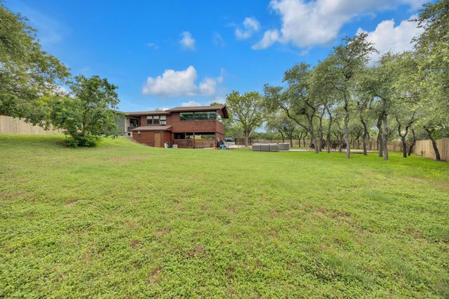 22223 Oban DR, Briarcliff, TX 78669