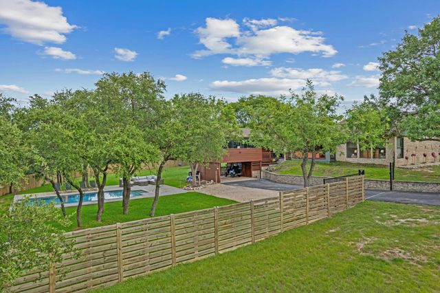 22223 Oban DR, Briarcliff, TX 78669