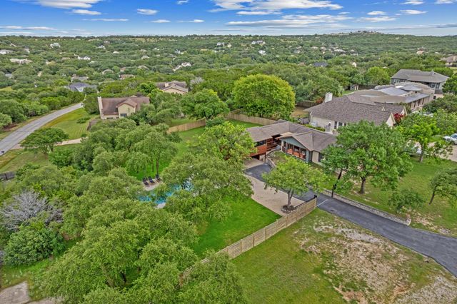 22223 Oban DR, Briarcliff, TX 78669